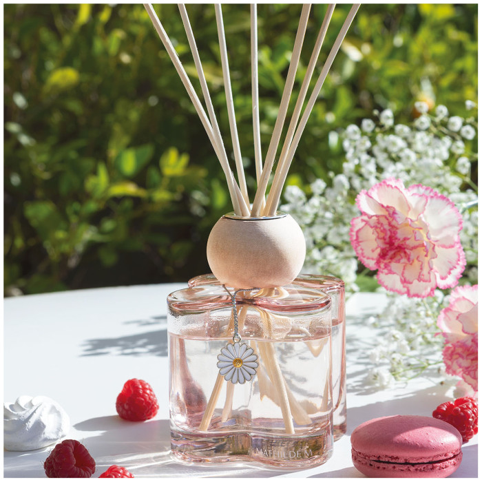 detail Mathilde M. - MACARON FRAMBOISE, vonný difuzér 180ml
