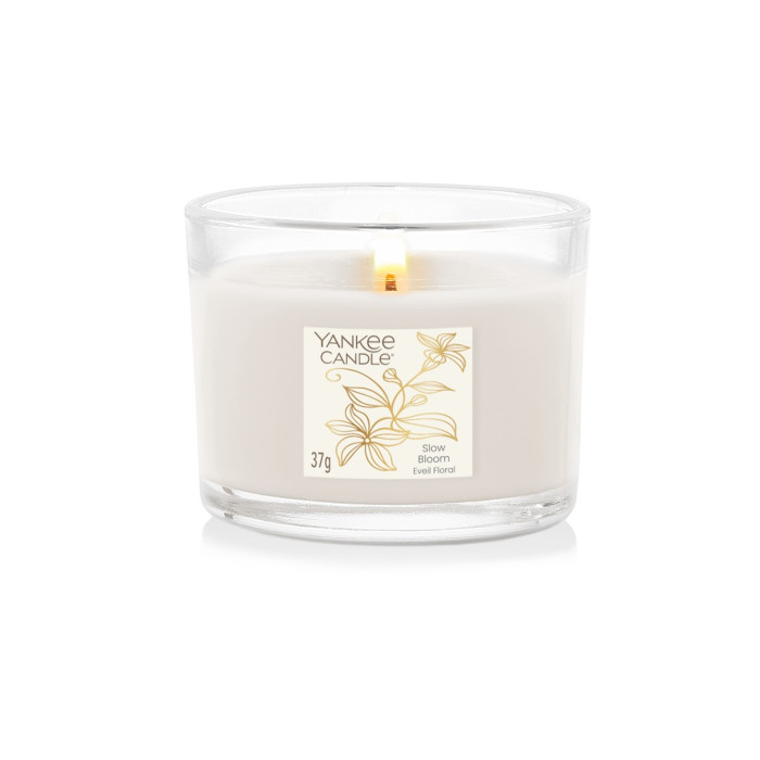 detail Yankee Candle Votiv ve skle 37g SLOW BLOOM