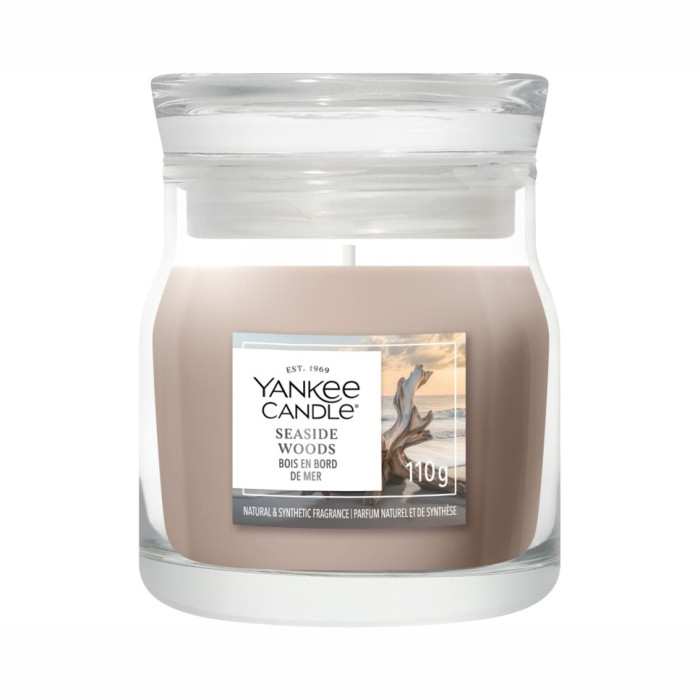detail Yankee Candle Seaside Woods, signature malá svíčka 110 g