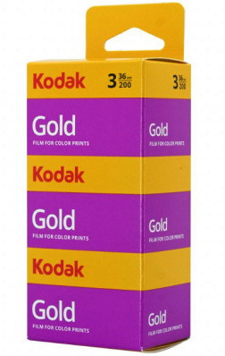 Kodak Gold ISO 200, 135mm, 3x 36 snímků