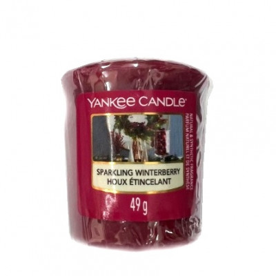 Vonná svíčka Yankee Candle SPARKLING WINTERBERRY, votivní 49 g